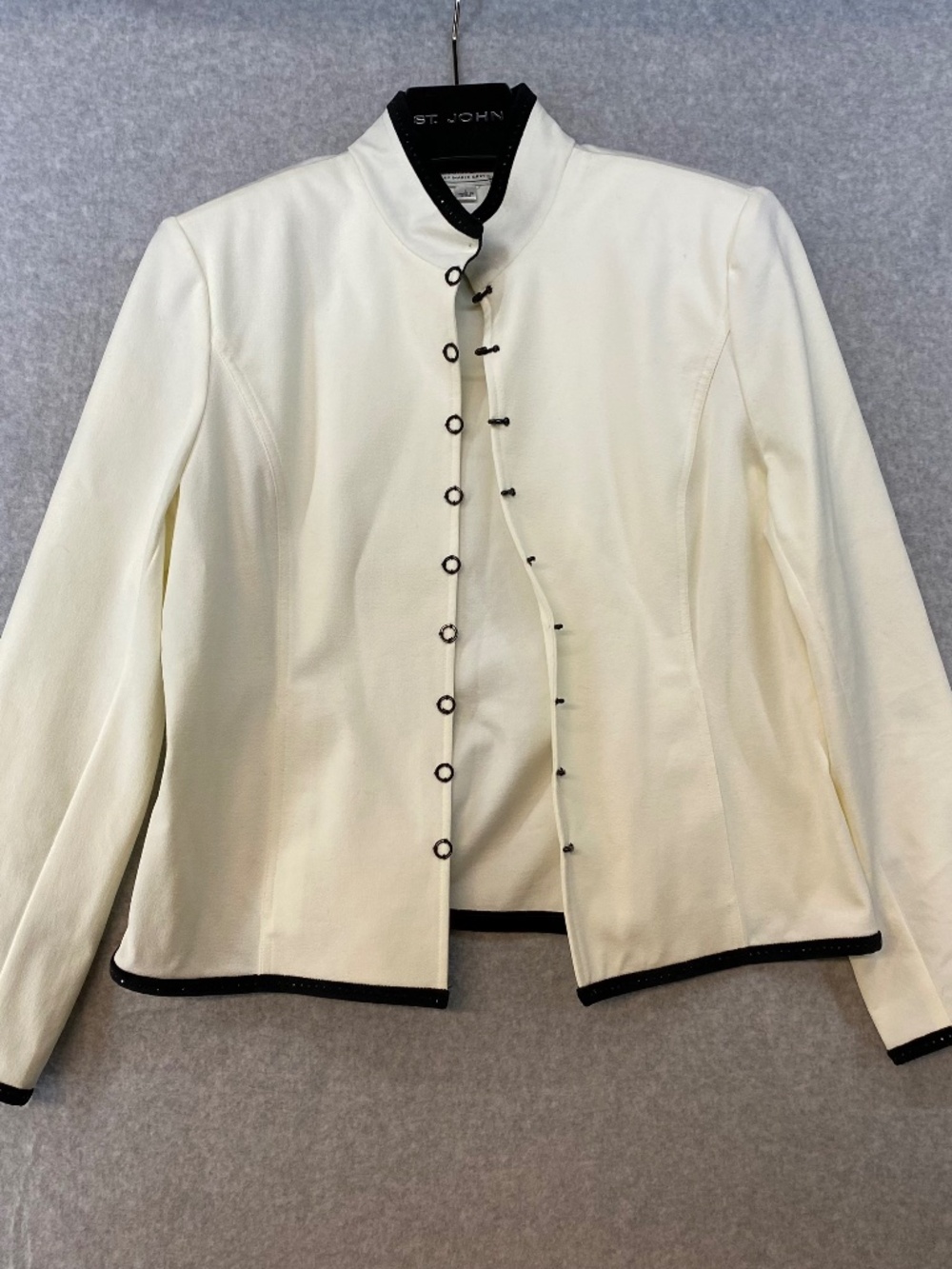 St John Sport Size L • Cotton Spandex Jacket • Hook Close • White black
